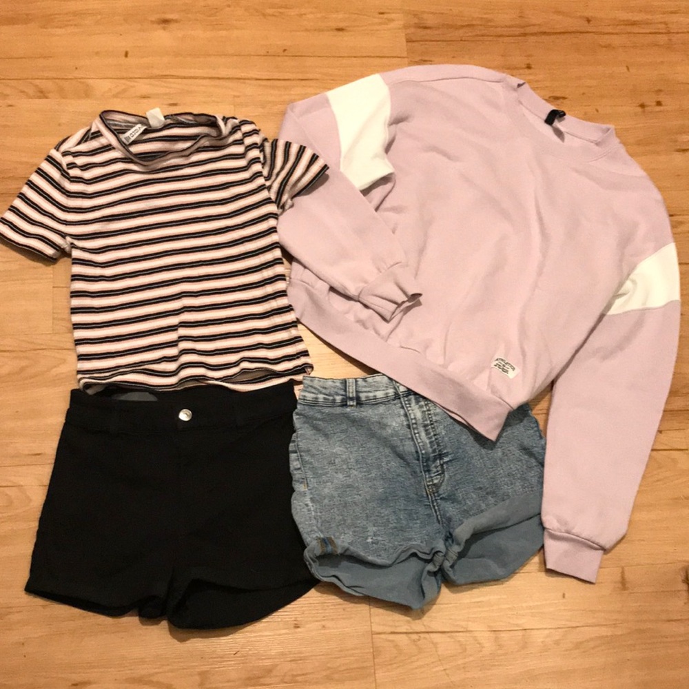 Lot of Dividend Girls 2 shorts, shirt and sweater Size S. Tweens